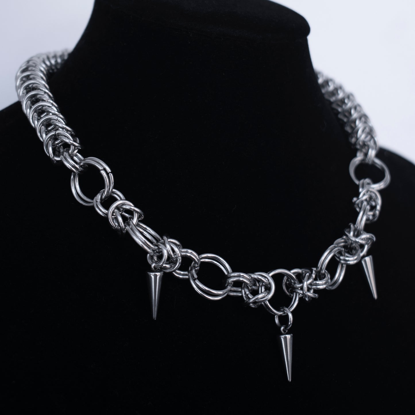 Black Cathedral - Collar Gótico Oscuro