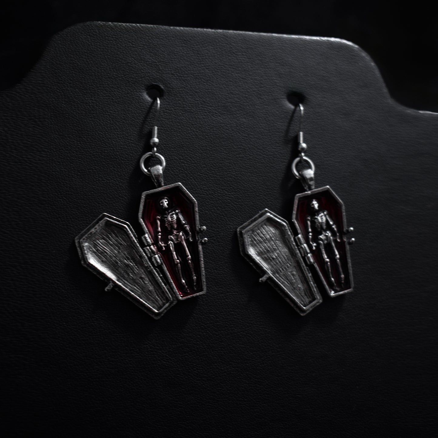 Pendientes Ataúd Gótico Open Coffin – Acero Inoxidable
