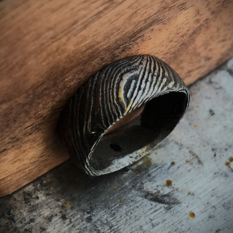 ANILLOS DE ACERO DE DAMASCO POR ENCARGO