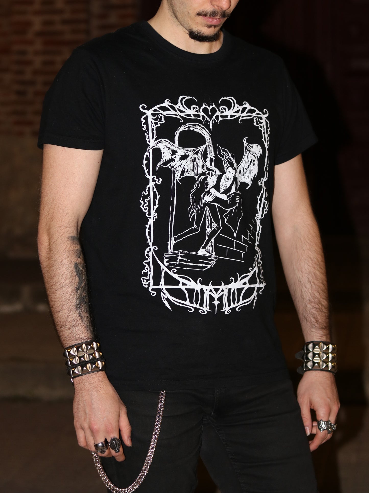 CAMISETA DE AMOR VAMPÍRICO