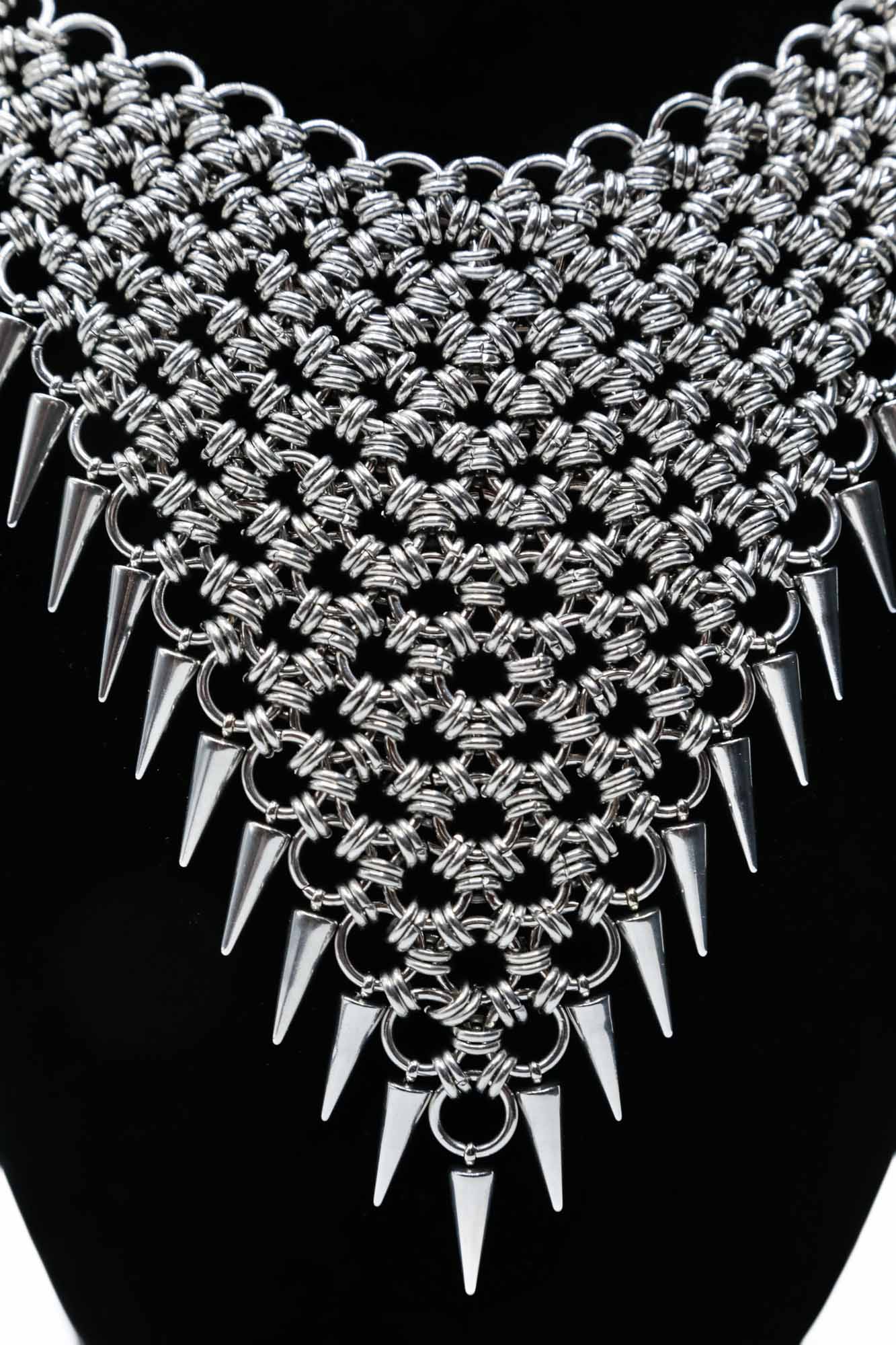 Collar Abyss Crown