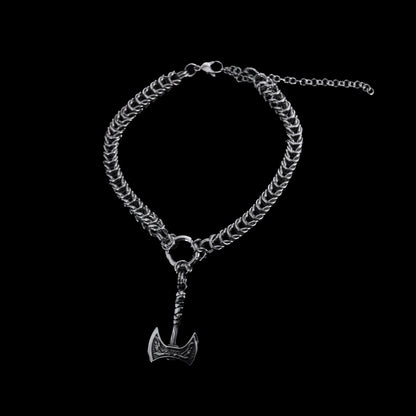 Collar Ravnaxe