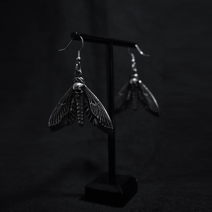 Pendientes Death Moth (Polilla de la Muerte)