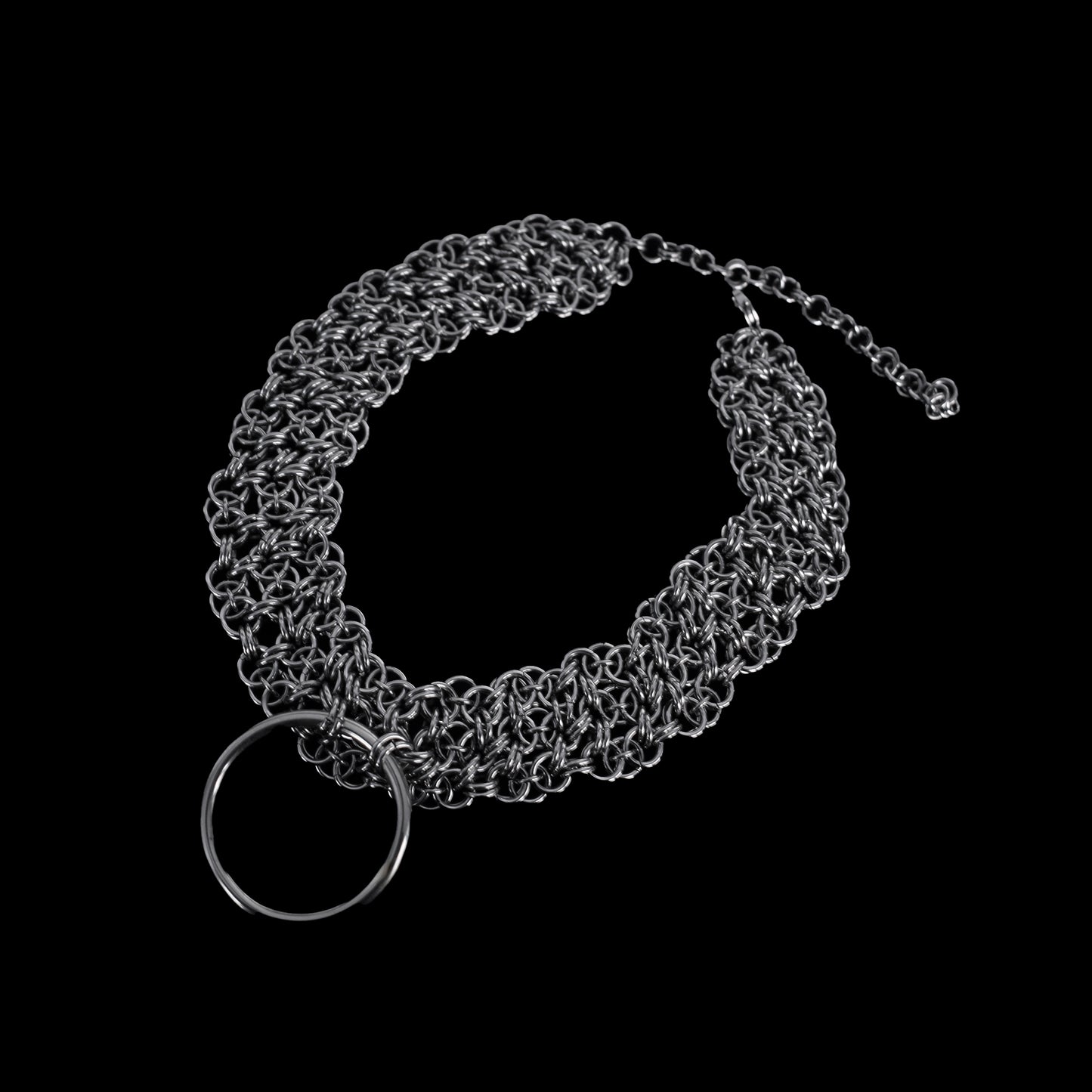 Dominion Trinity O-Ring – Collar Gótico de Acero Inoxidable con Triple Cadena Entrelazada