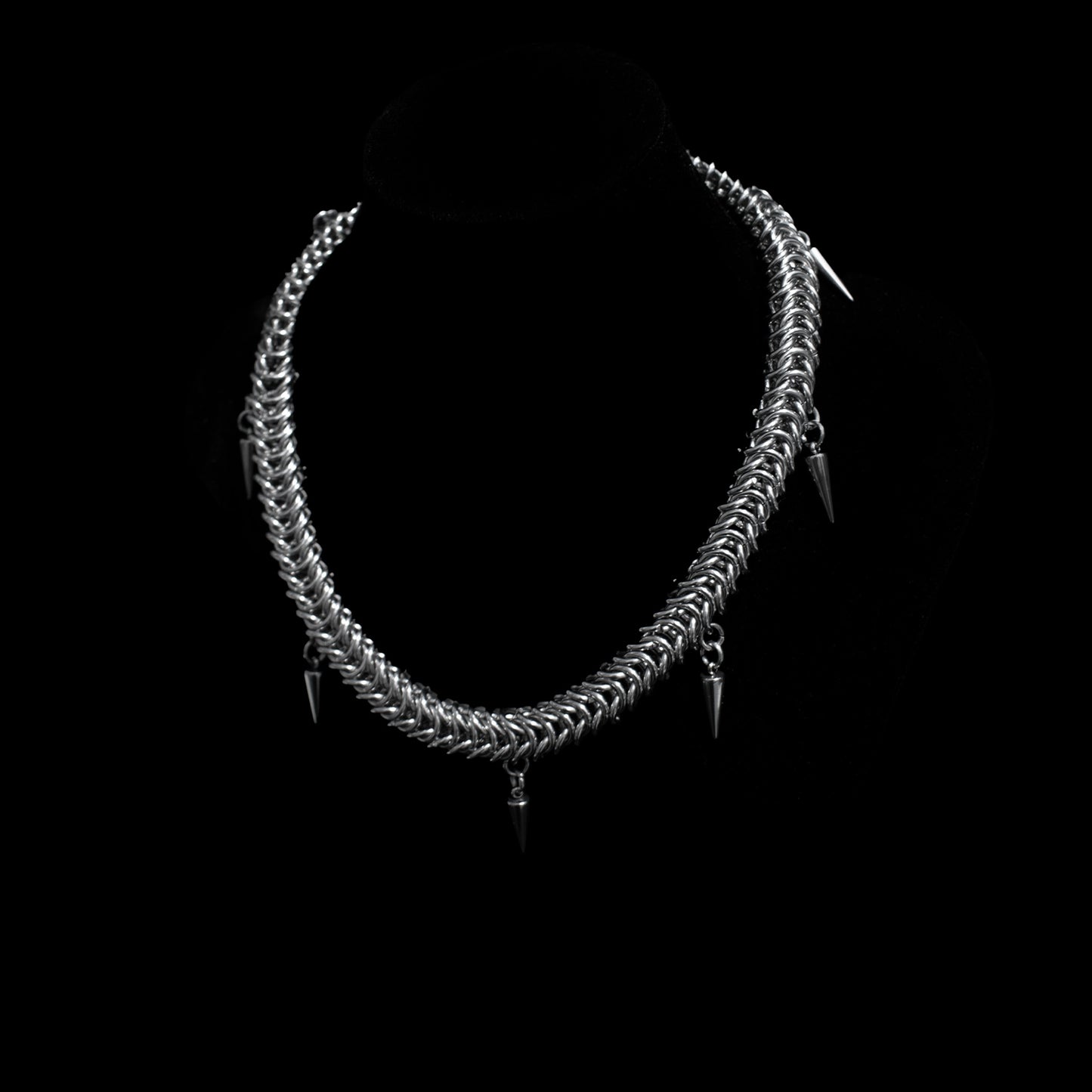 Midnight Fang - Collar Gotico con Pinchos