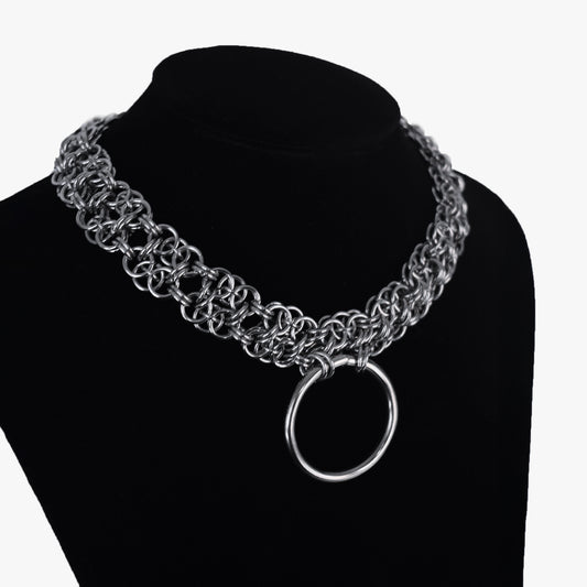 Dominion O-Ring – Collar Gótico de Acero Inoxidable con Cadena Entrelazada