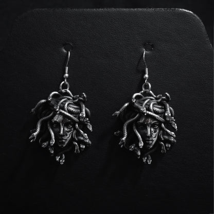 Pendientes Medusa Gótica – Acero Inoxidable | Estilo Dark Mitológico