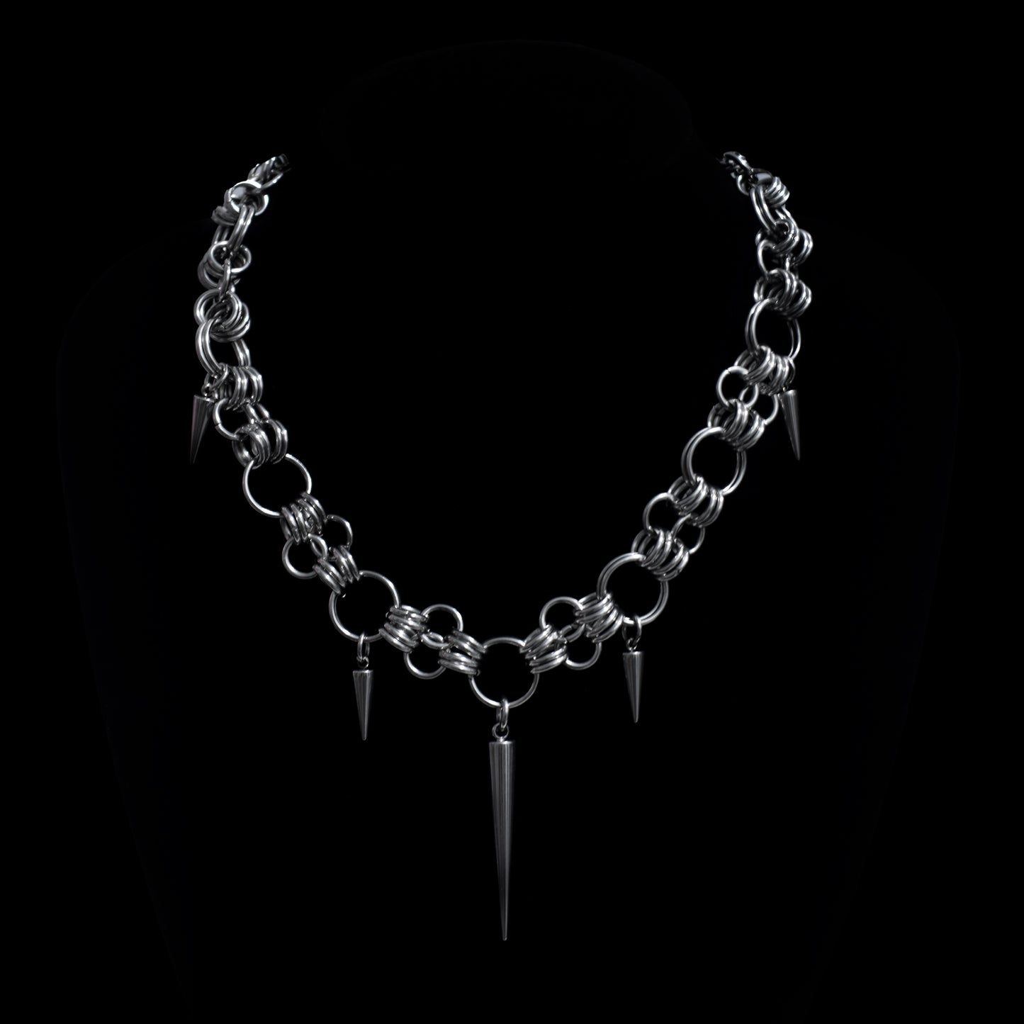 Espinas del altar - collar con pinchos gótico