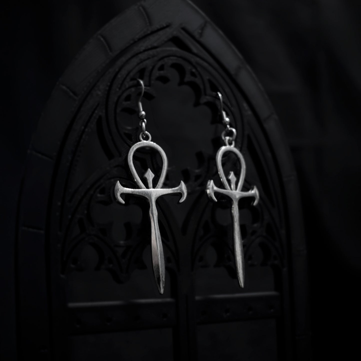 PENDIENTES DE ANHK VAMPIRICO