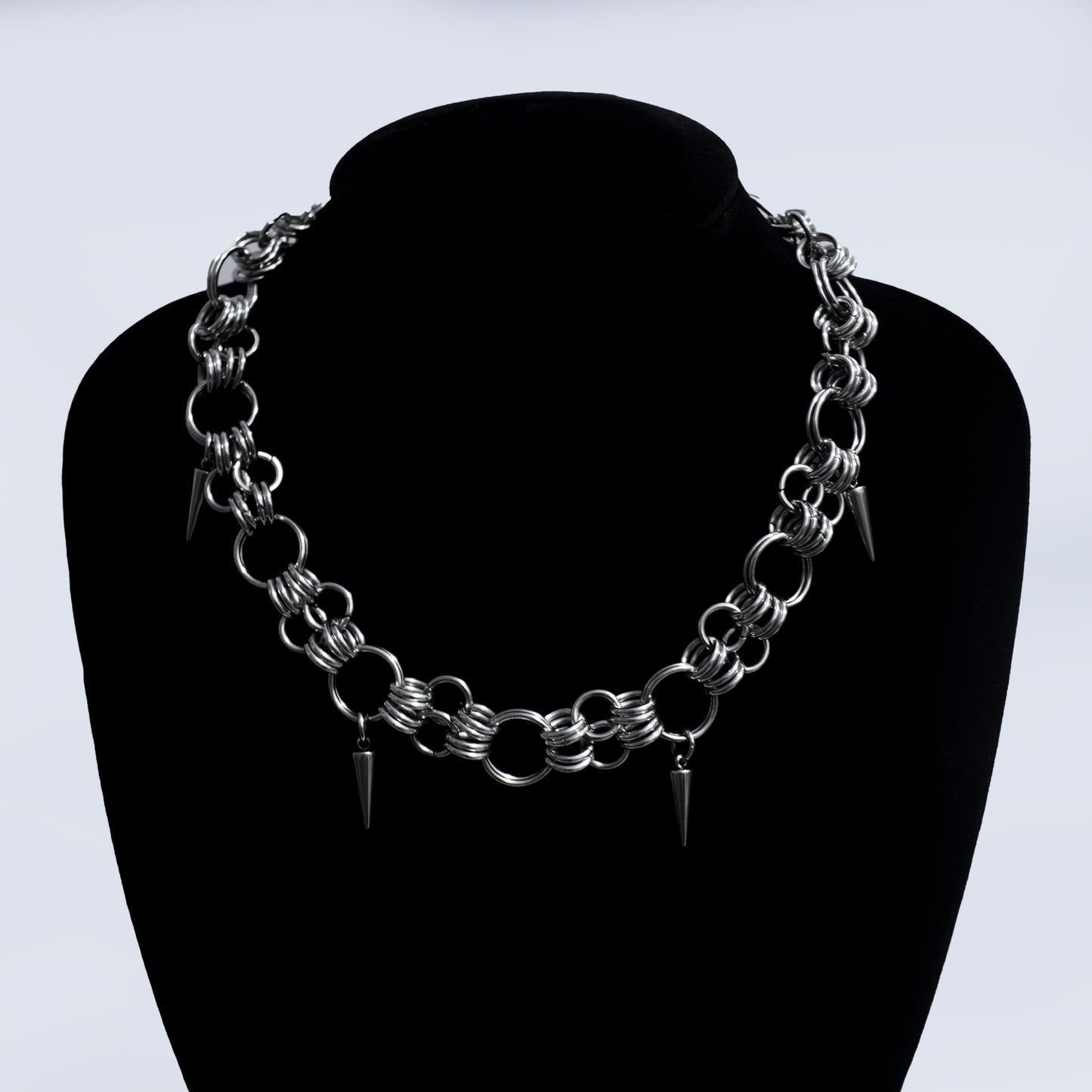 Espinas Negras - collar Gótico con Pinchos