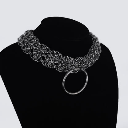 Dominion Trinity O-Ring – Collar Gótico de Acero Inoxidable con Triple Cadena Entrelazada