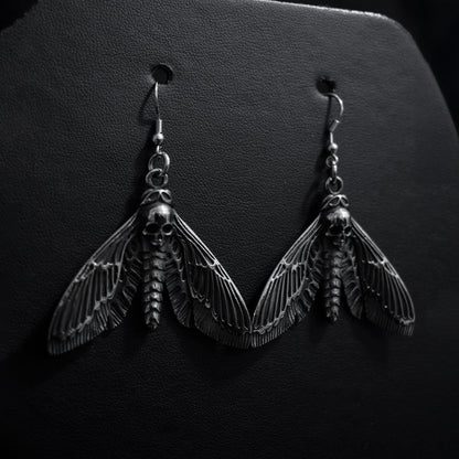 Pendientes Death Moth (Polilla de la Muerte)