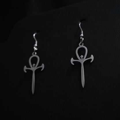 Pendientes Ankh Oscuro Minimal – Acero Inoxidable
