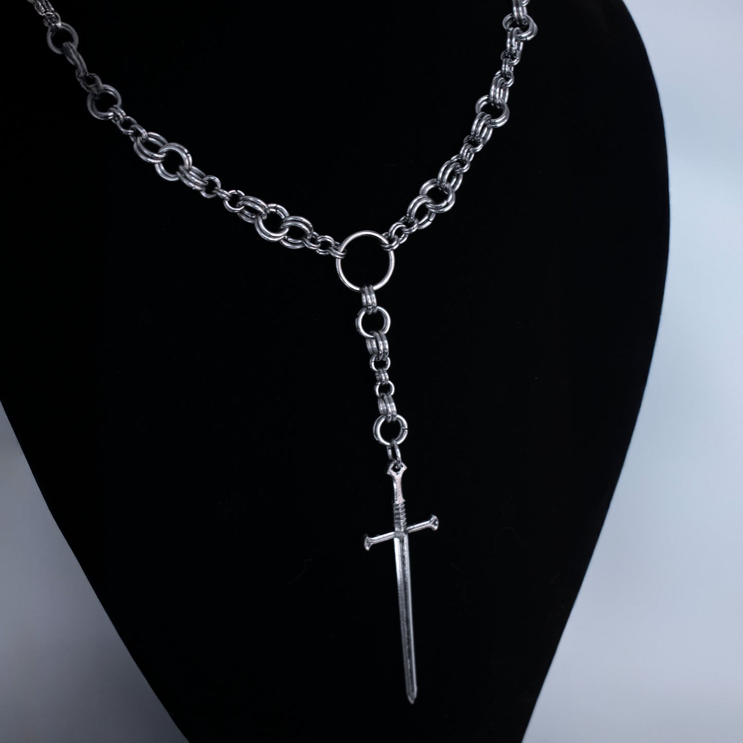 Sombre de Acero - Collar Gótico Metalico