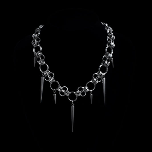 Colmillo de acero - Collar Gótico con Pinchos Metálicos