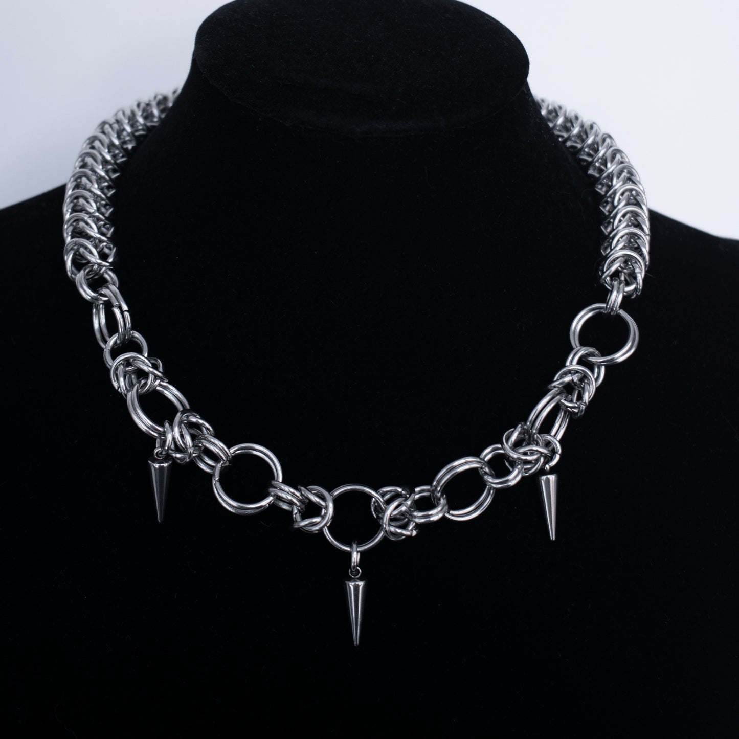 Black Cathedral - Collar Gótico Oscuro