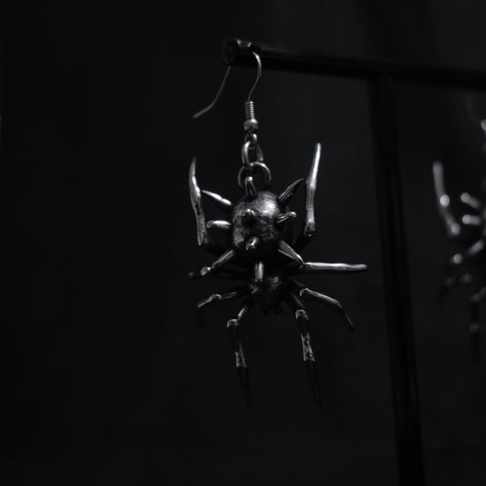 Pendientes Araña Gótica Dark Spider – Acero Inoxidable