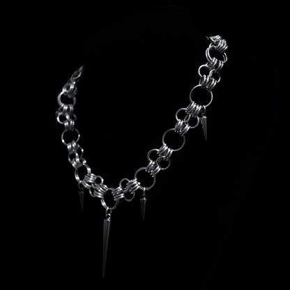 Espinas del altar - collar con pinchos gótico