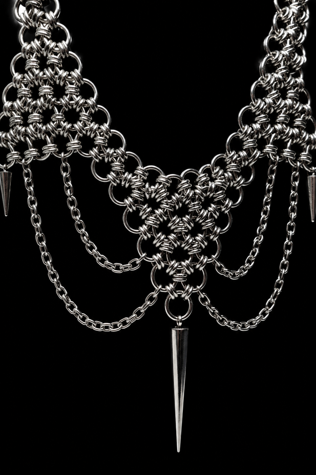 Collar de Malla Triangular con Cadenas