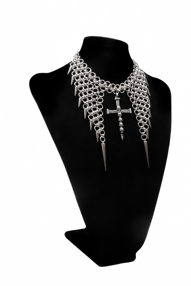 Collar Gótico Chainmail "Dominion Cross"