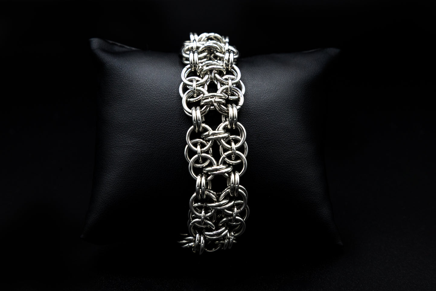 Ritual Mesh – Pulsera Gótica de Acero Inoxidable con Cadena Entrelazada